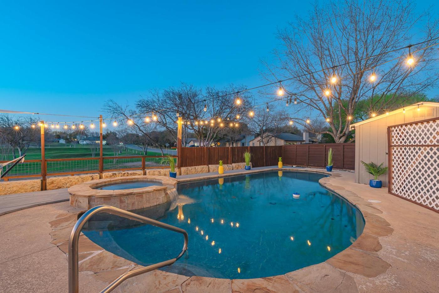 Stunning Pool Overlooking Golf Course & Game Room Сан-Антонио Экстерьер фото